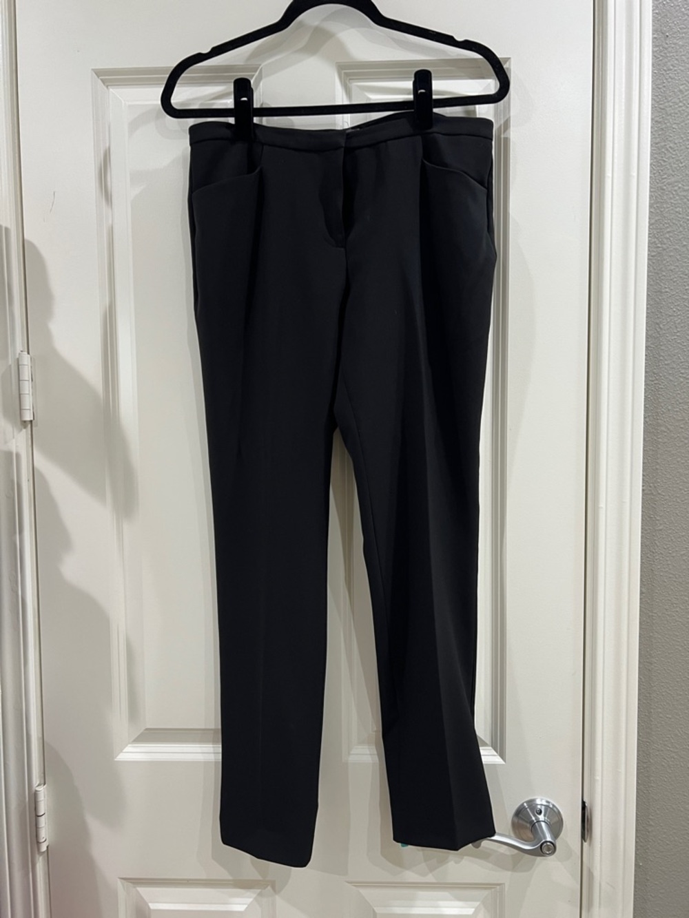 Women’s black straight leg Vince Camuto trouser size 4